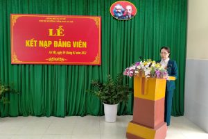 LỄ KẾT NẠP ĐẢNG VIÊN MỚI